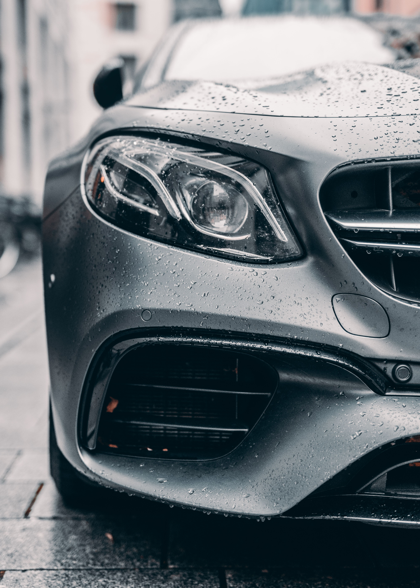Water beading on silver Mercedes